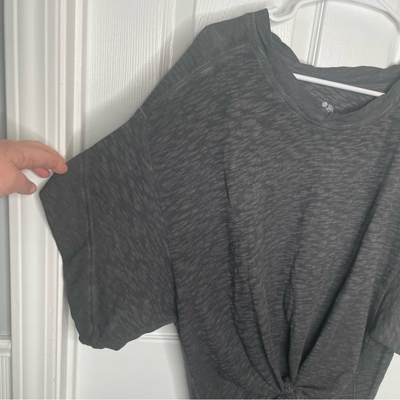 Pilcro Shelley Washed Oversized Slub Tie Front Top in Black/Gray Oversized M - Picture 5 of 10